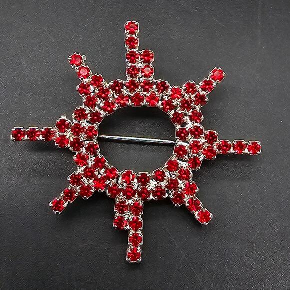 Red Rhinestone Sun Brooch Sunburst Vintage Glam Jewelry - Picture 1 of 7